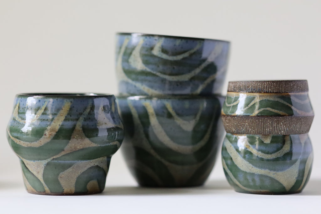 knuckle cup - blue and yellow